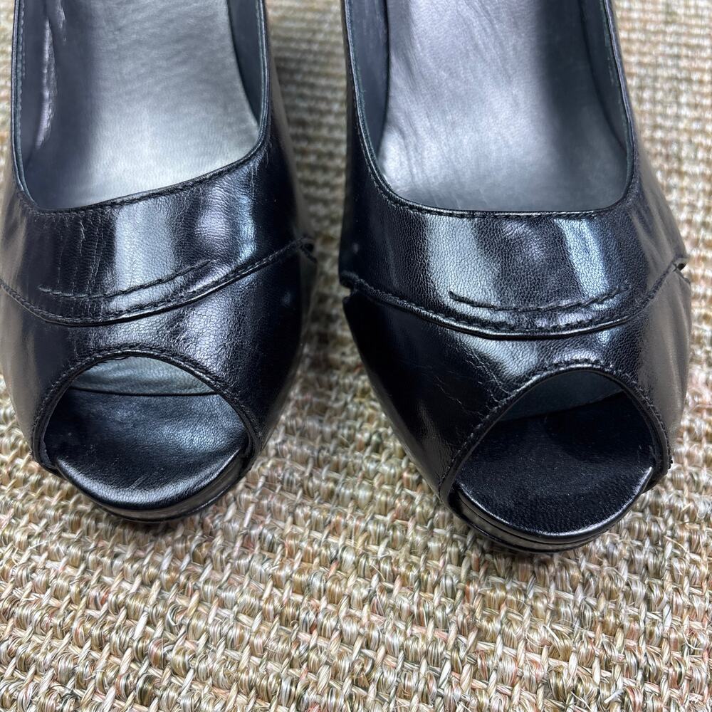 👠 Stuart Weitzman | Size 7.5M | Black Leather Peep Toe Heels